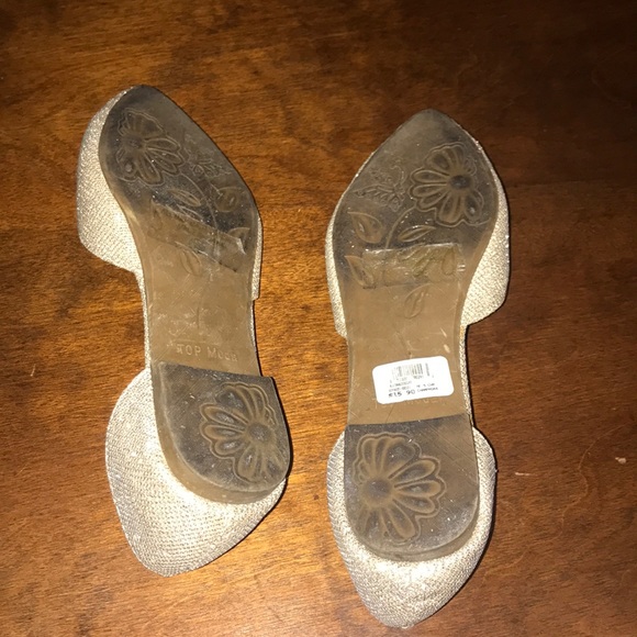 ✨Gold Flats✨ Worn twice in good condition. - Picture 4 of 4